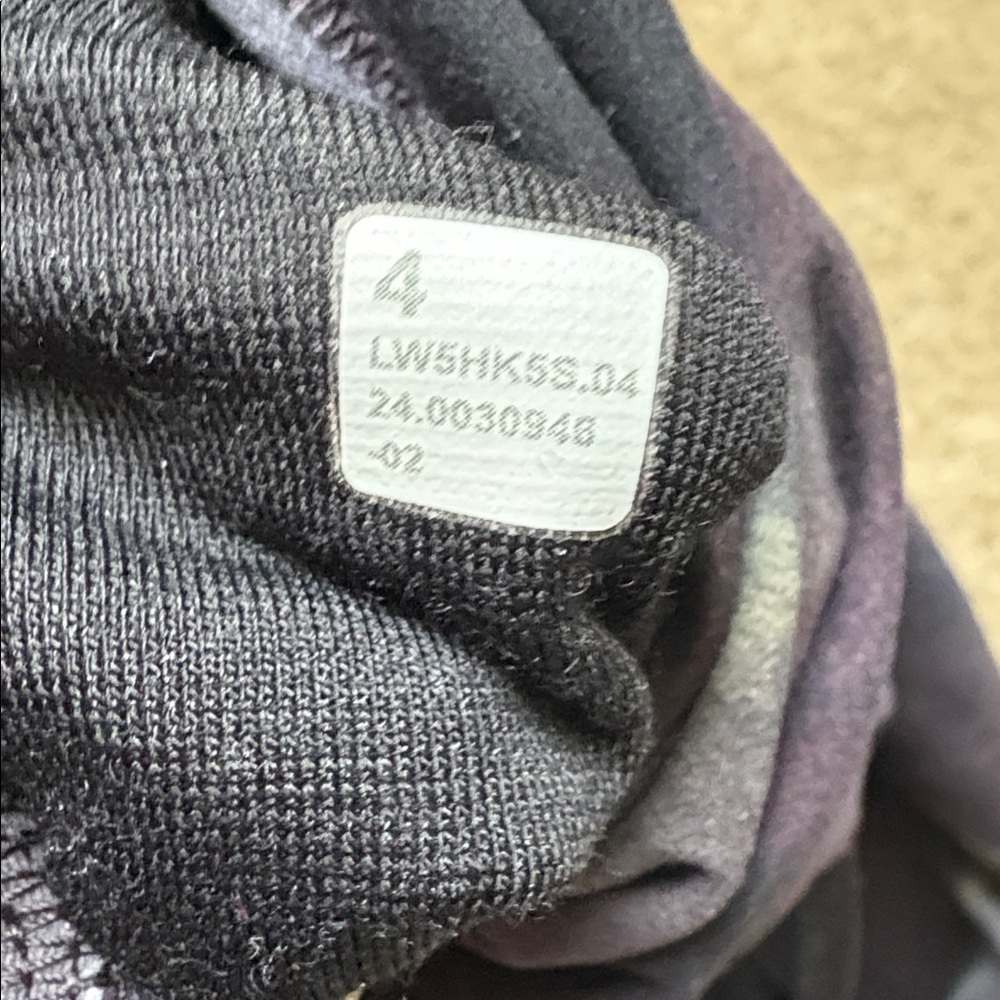 lululemon wunder train size 4 25in euc - Picture 3 of 3